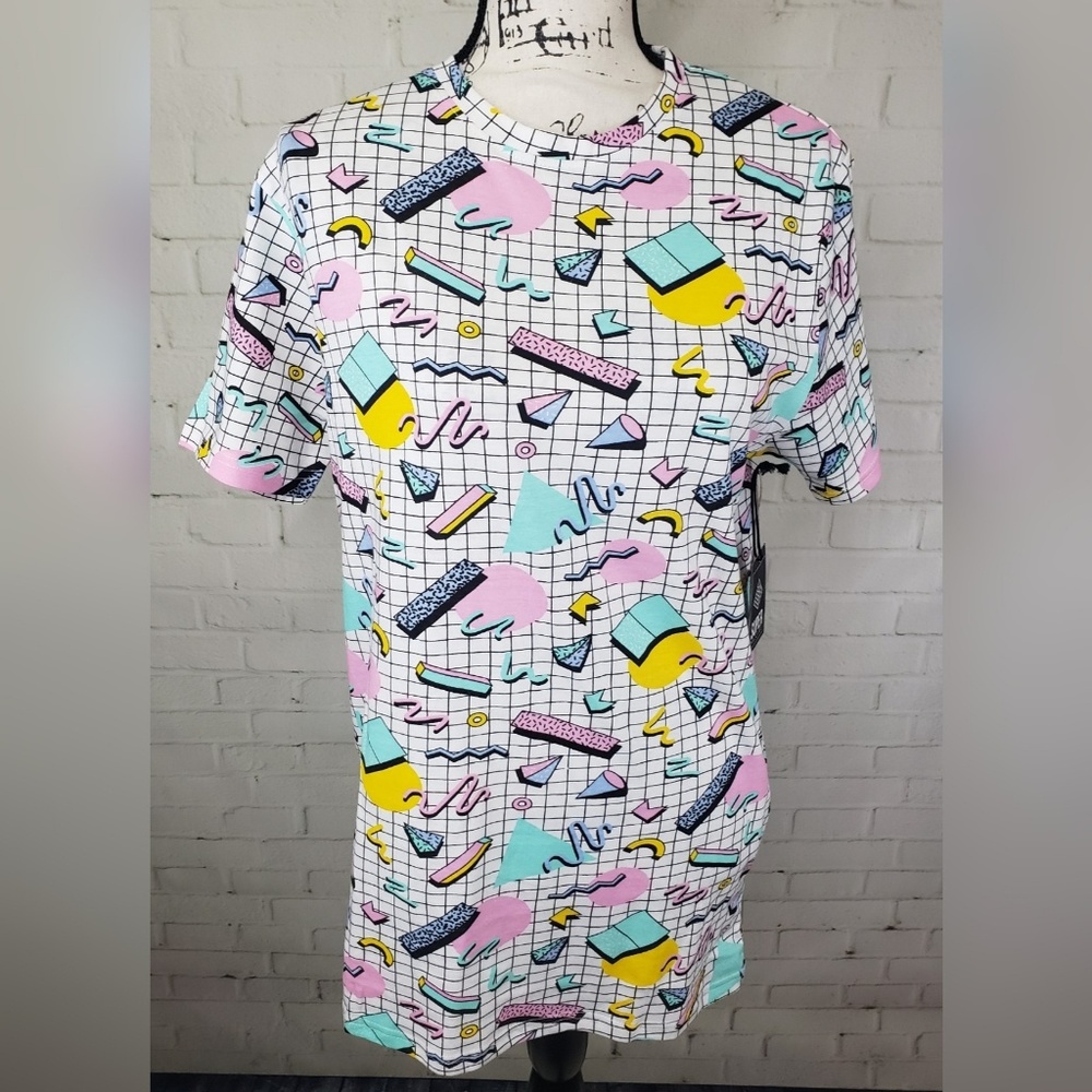 🆕️NWT 80s 90s Style T-Shirt Retro Design